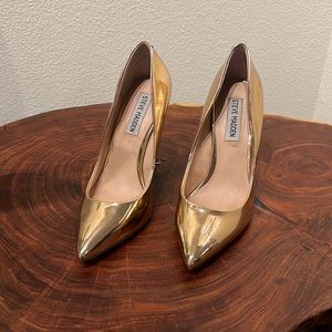Steve Madden Rose Gold Pointed Toe Faux Patent Leather